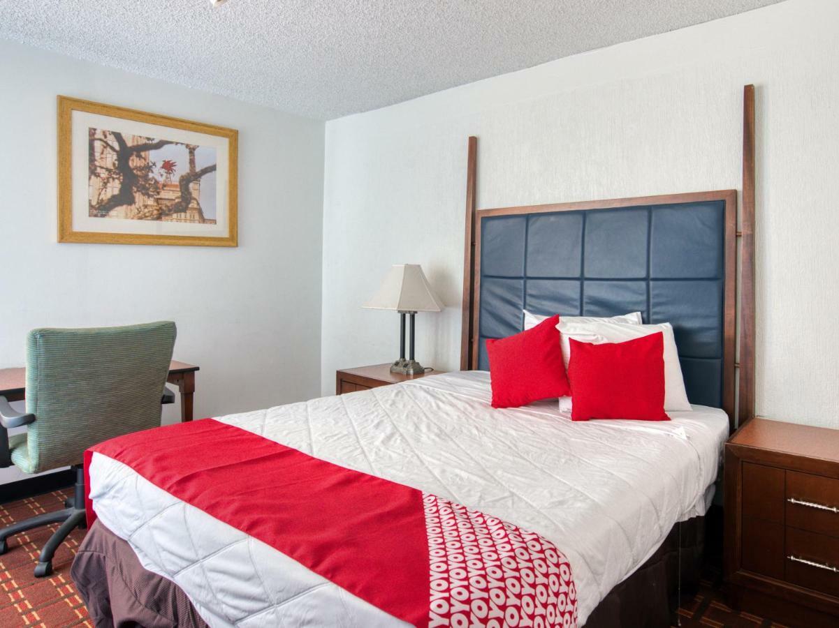 Oyo Townhouse Houston George Bush Intercontinental酒店 外观 照片