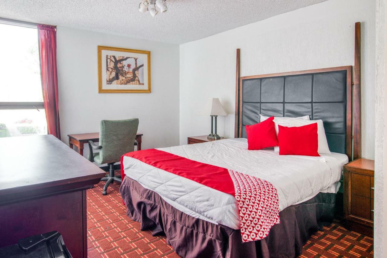 Oyo Townhouse Houston George Bush Intercontinental酒店 外观 照片